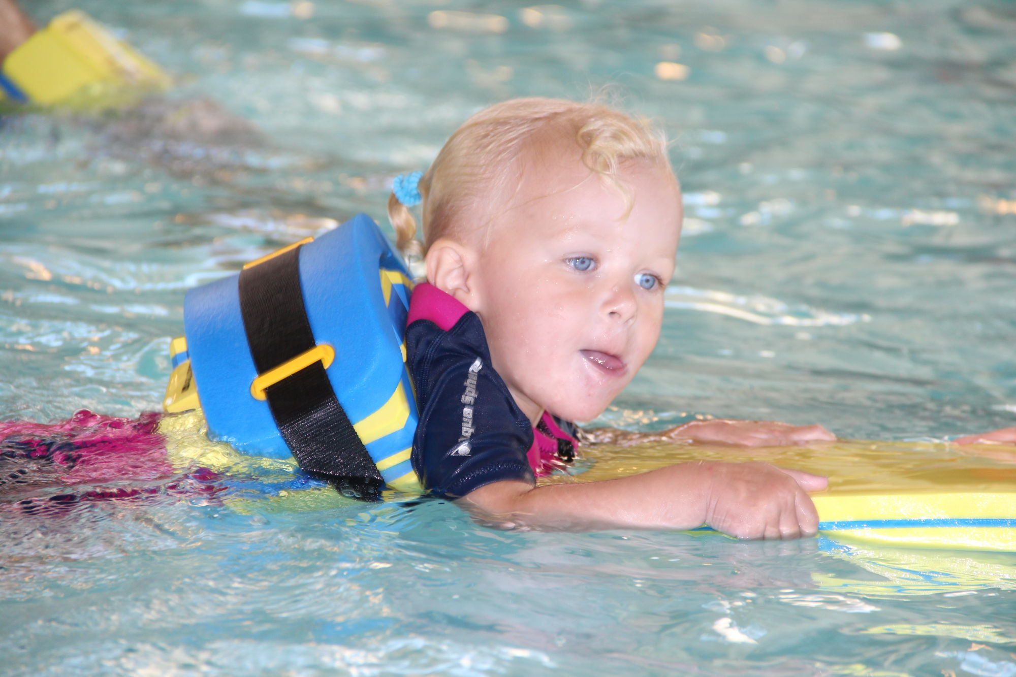 Hos Aqua Smile gør vi svømning til en sjov og lærerig oplevelse for børnene